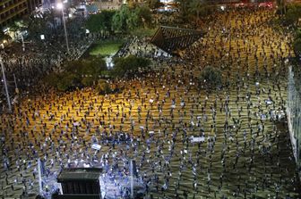 La protesta in piazza Rabin