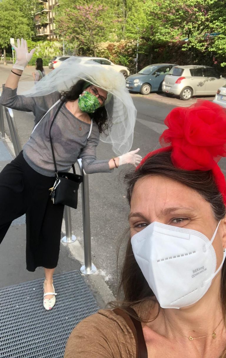 Guanti sì, ma fino al gomito