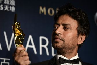 Irrfan Khan premiato come migliore attore dall'Asian Film Award di Macao nel 2014