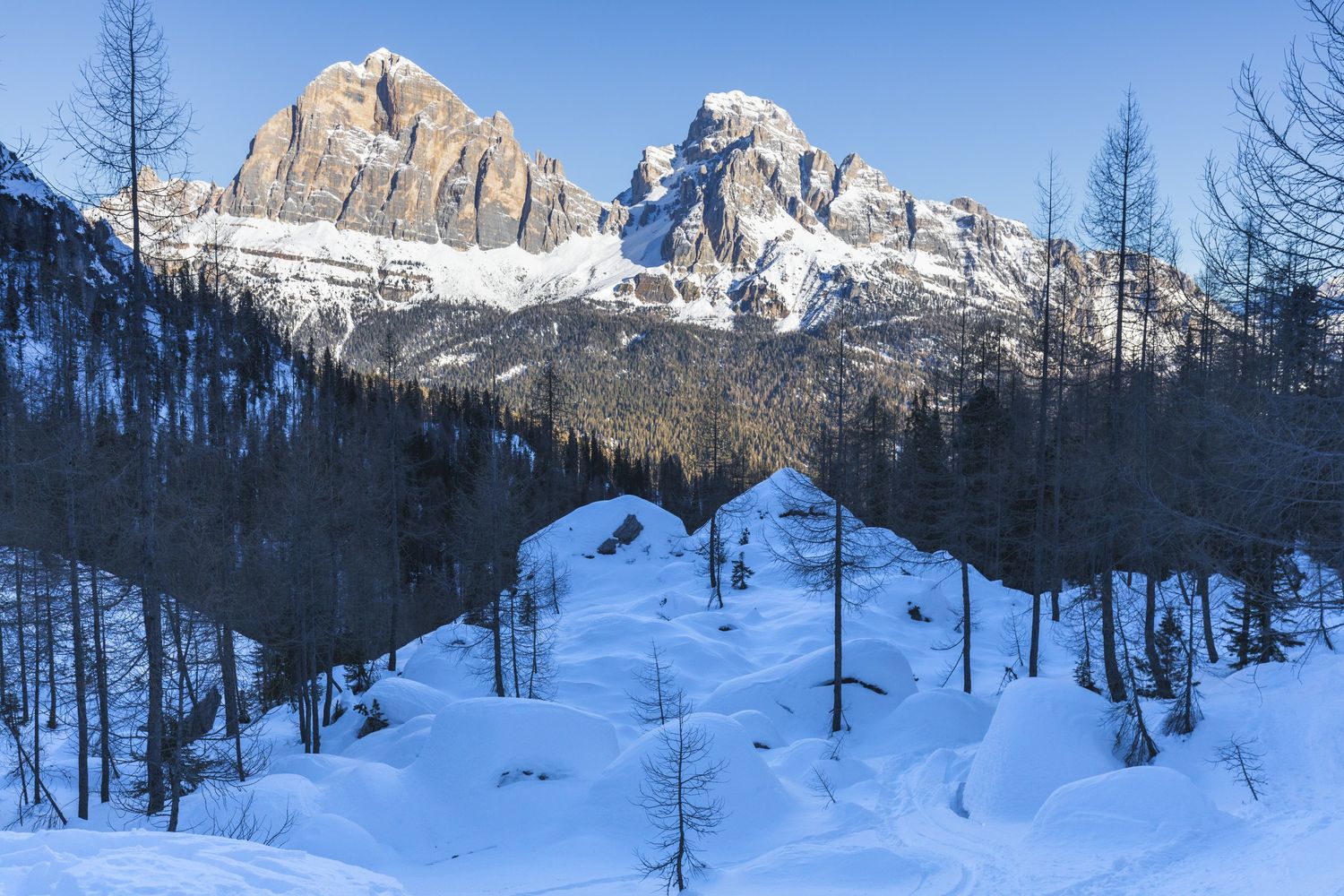La Tofana a Cortina in inverno