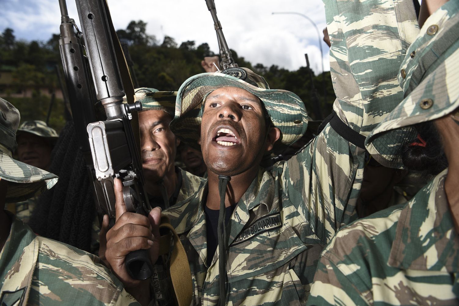 Militari venezuelani durante l'operazione Bolivarian Shield