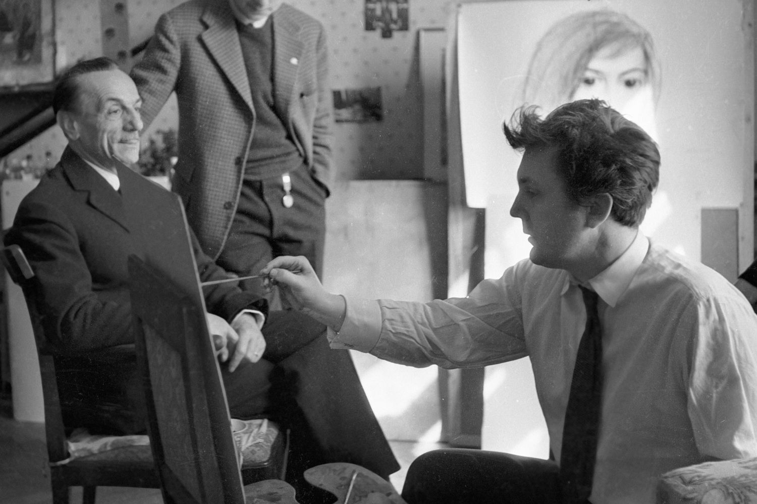 Eduardo De Filippo posa per un quadro del pittore russo  Ilya Glazunov nel 1963