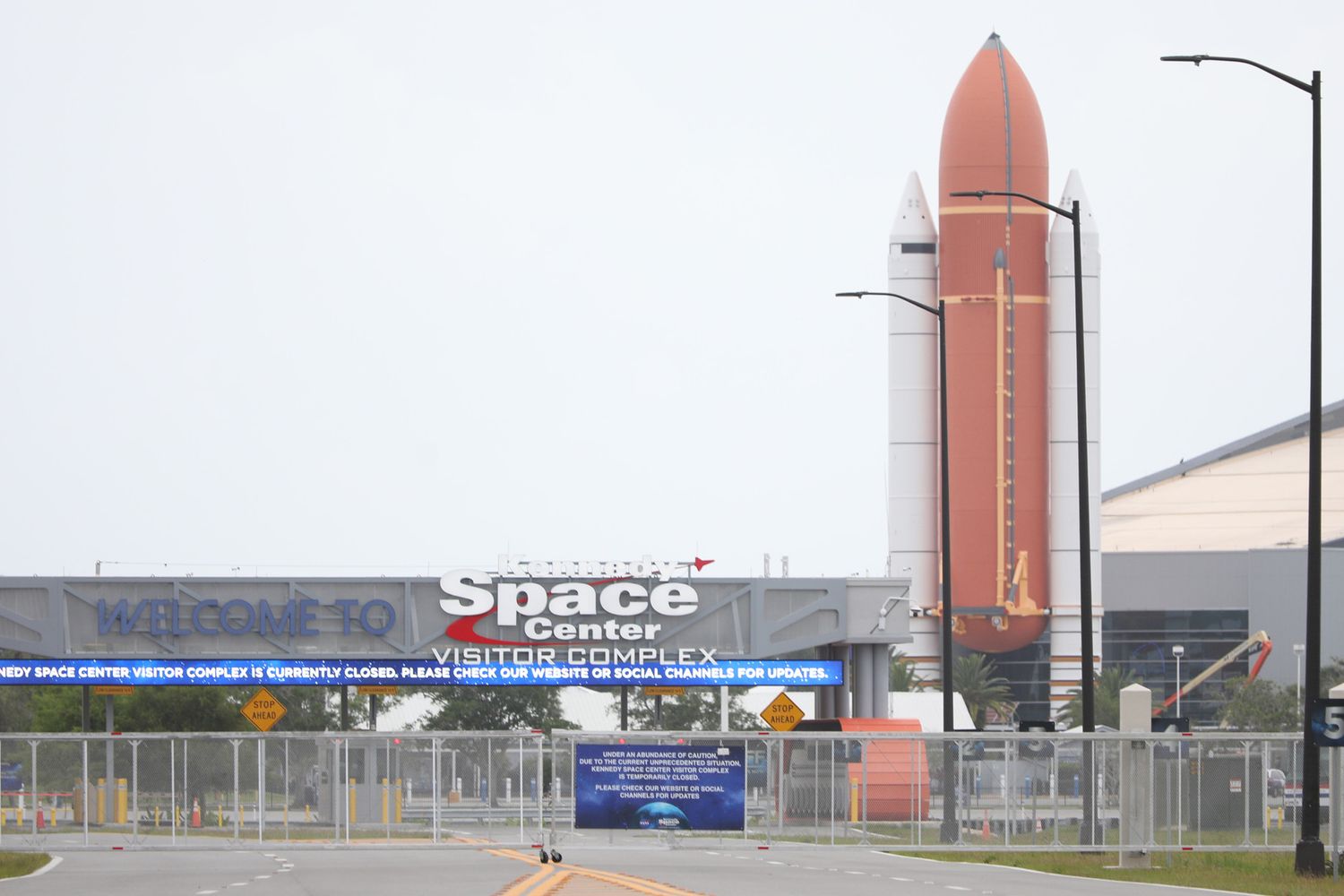 Il razzo Falcon 9 della missione Nasa SpaceX sulla rampa di lancio a Cape Canaveral