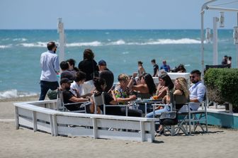 &nbsp;Coronavirus, ristoranti e pub riaprono dopo il lockdown&nbsp;