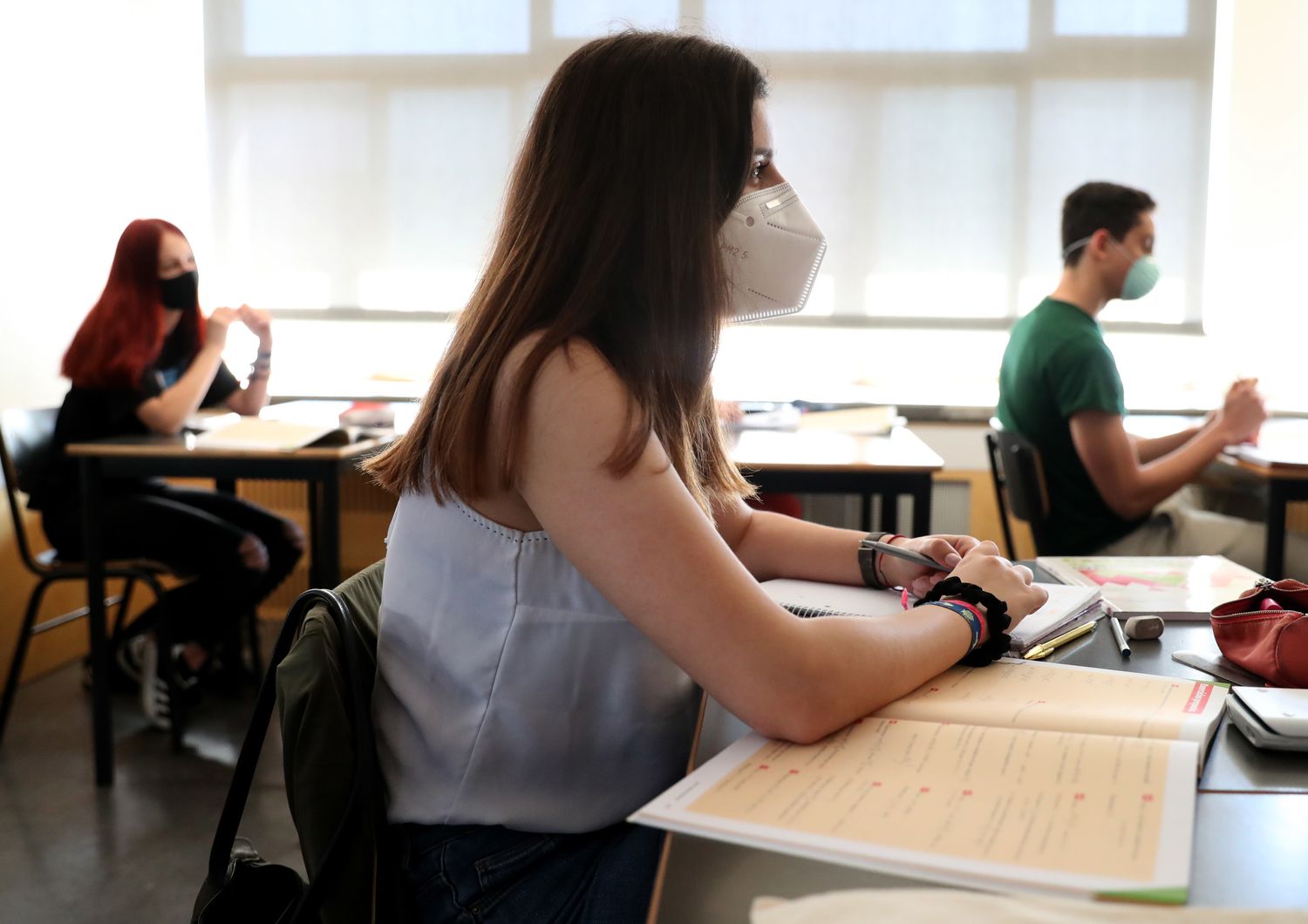 La ripresa delle lezioni in una scuola in Portogallo