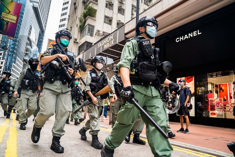 Scoppia la protesta a Hong Kong