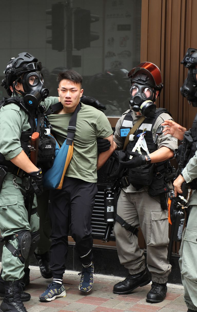 I giovani in manette