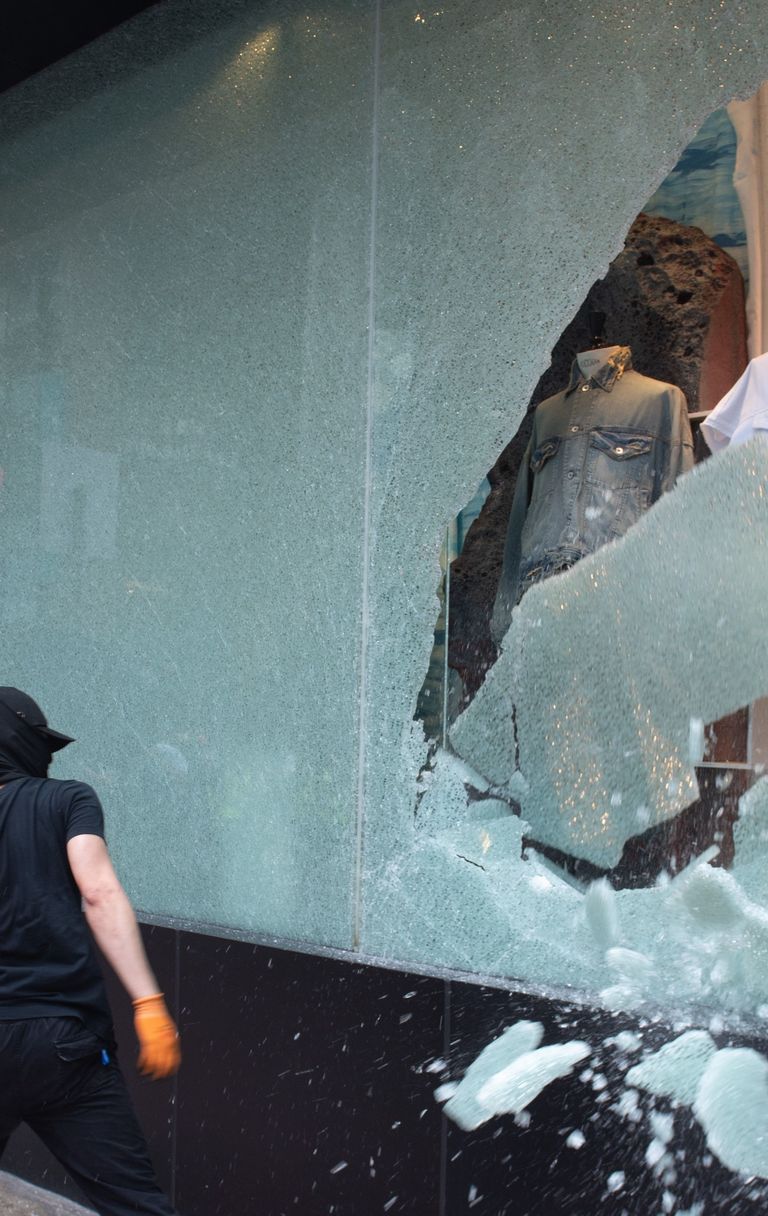 Gli ombrelli si aprono ancora