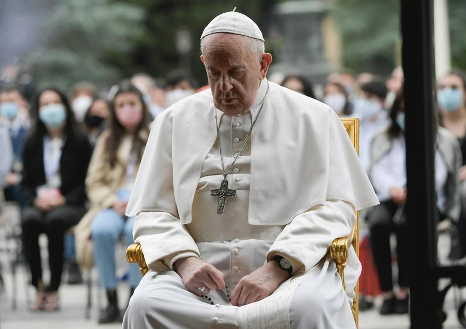 Papa Francesco nella&nbsp;Grotta di&nbsp;Lourdes&nbsp;nei Giardini vaticani