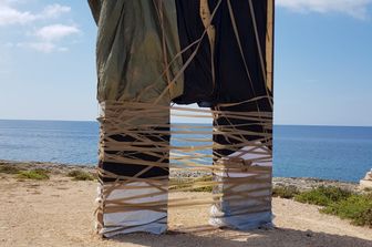 &nbsp;La Porta d'Europa di Lampedusa 'impacchettata'