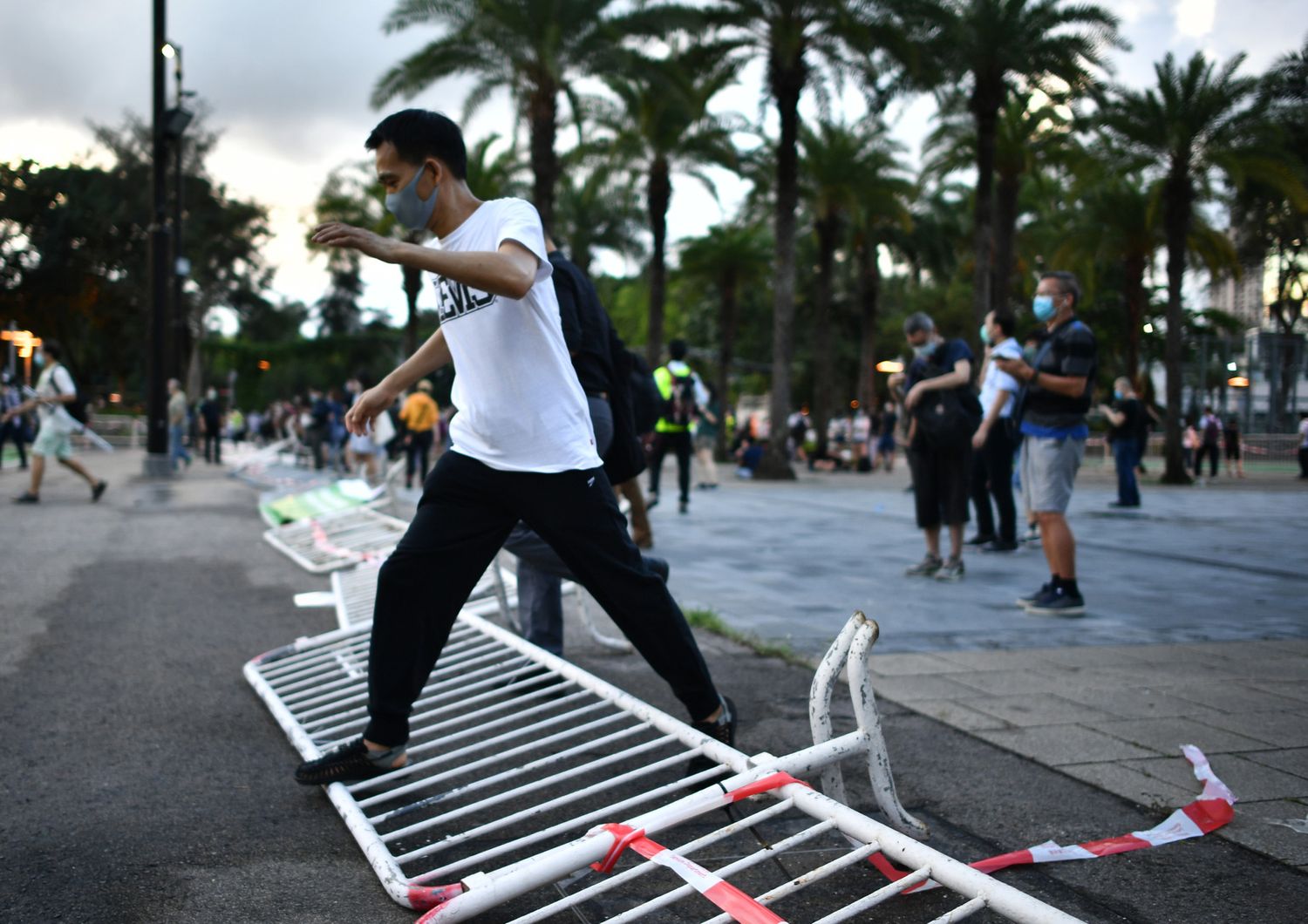 scontri arresti veglia tienanmen hong kong