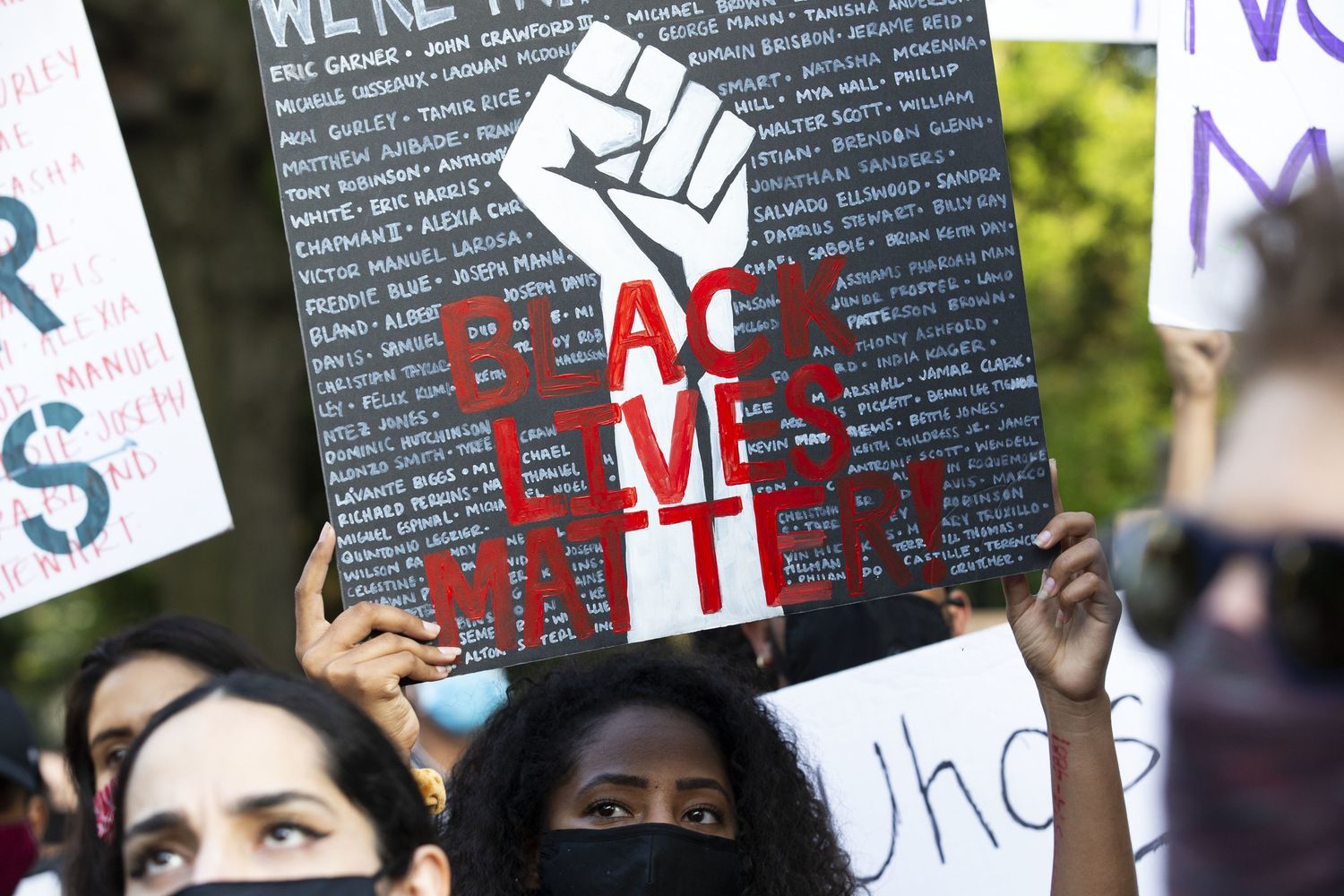 La manifestazione antirazzismo a poca distanza dalla Casa Bianca