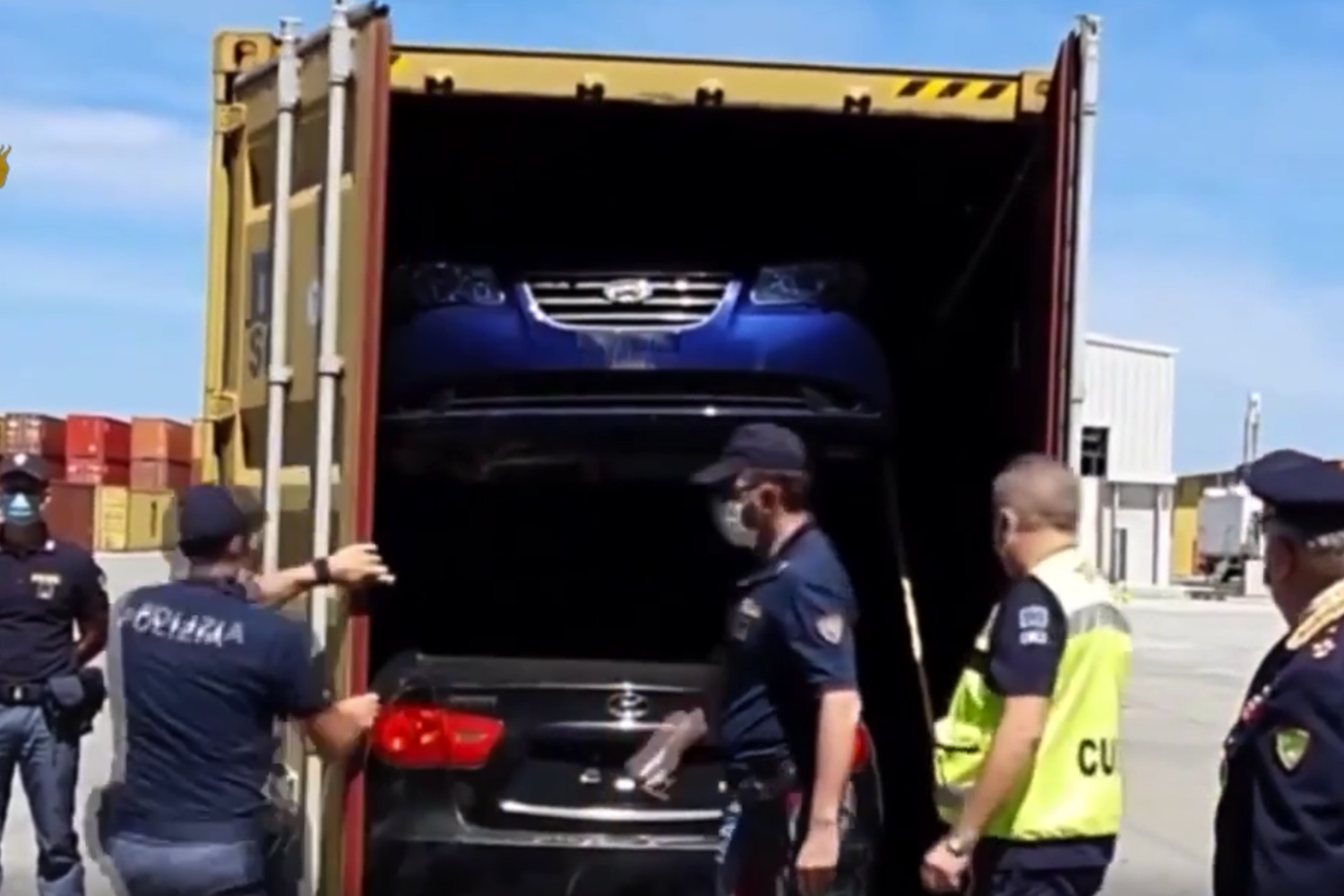 Auto rubate in Canada e trasportate in Turchia e Libia a bordo di container