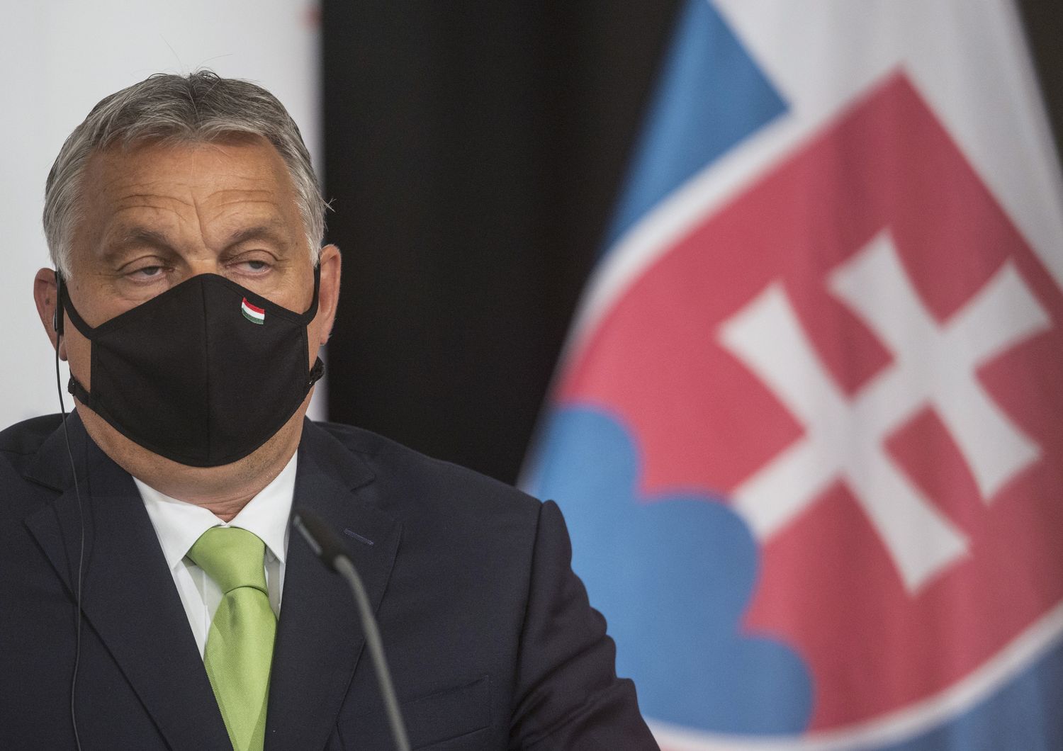 Il premier ungherese Viktor Orban durante l'ultimo incontro del gruppo di Visegrad l'11 giugno