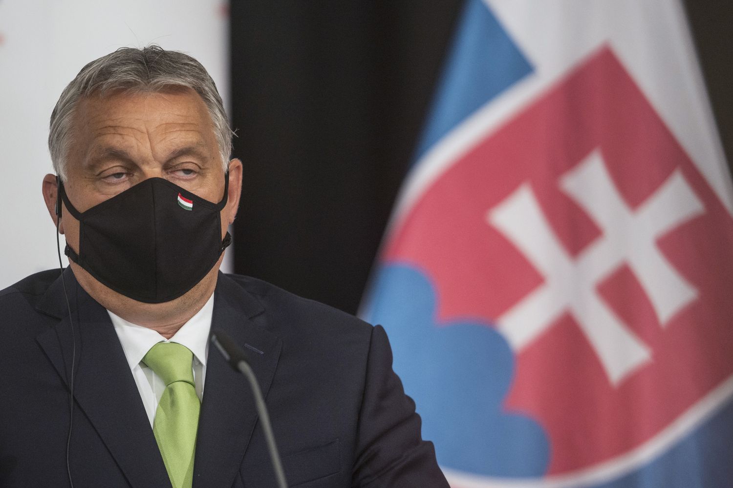 Il premier ungherese Viktor Orban durante l'ultimo incontro del gruppo di Visegrad l'11 giugno