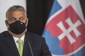 Il premier ungherese Viktor Orban durante l'ultimo incontro del gruppo di Visegrad l'11 giugno