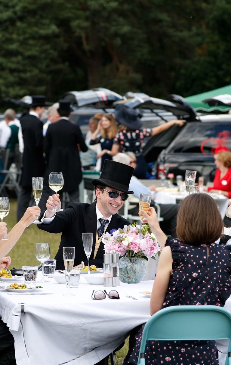 Ricordi di cappellini ed eleganza
