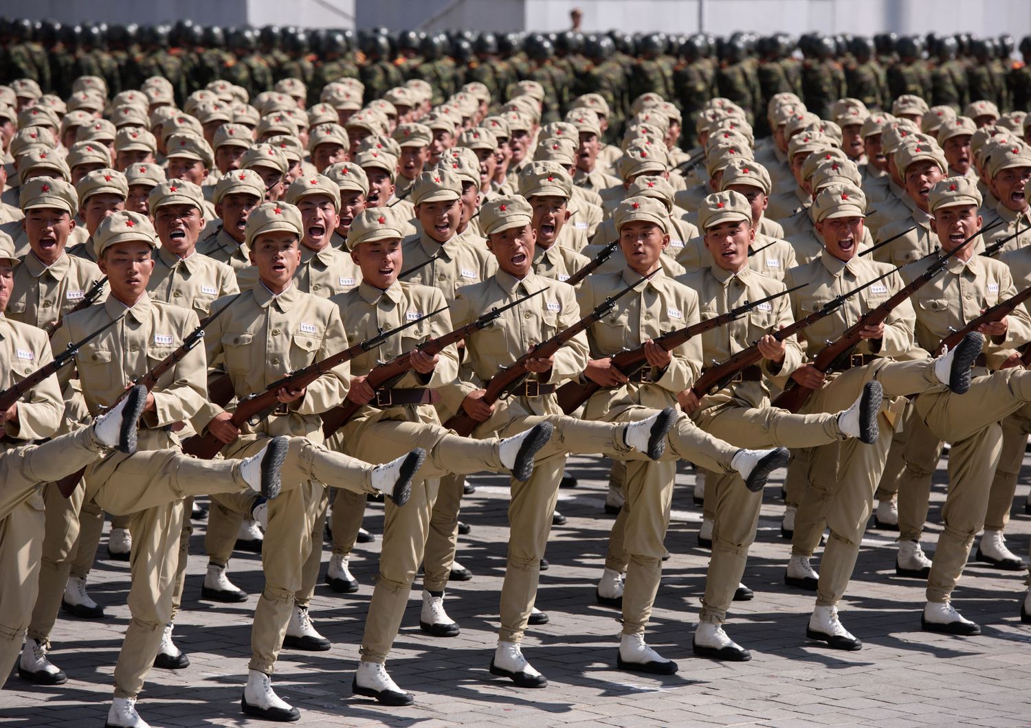 &nbsp;Soldati a Pyongyang