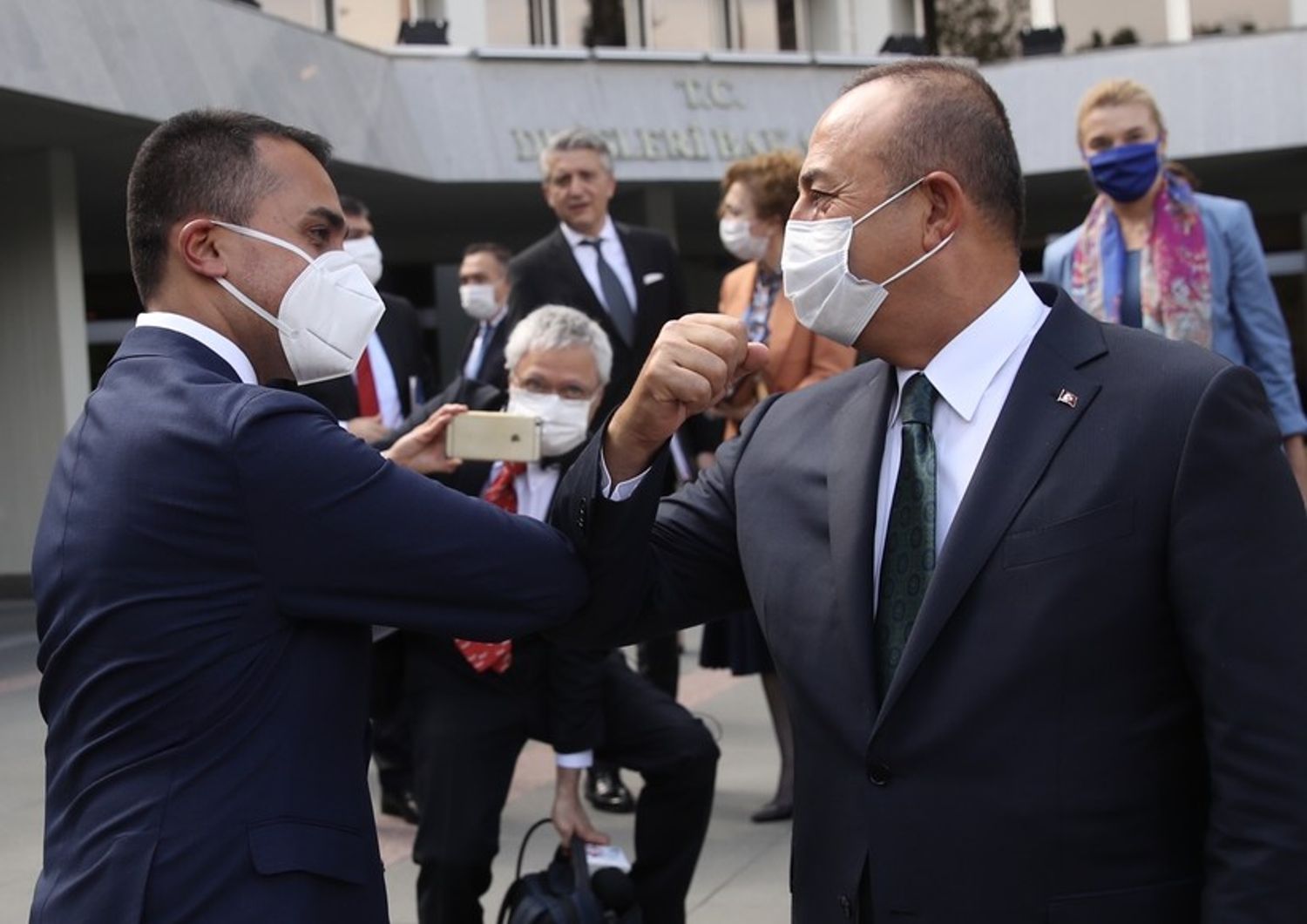I ministri degli Esteri di Italia e Turchia: Di Maio e Kavusoglu