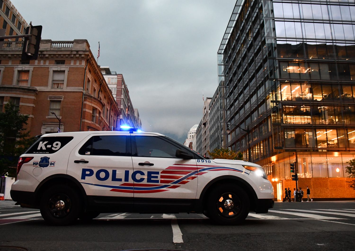 Usa: un'auto della polizia a Minneapolis