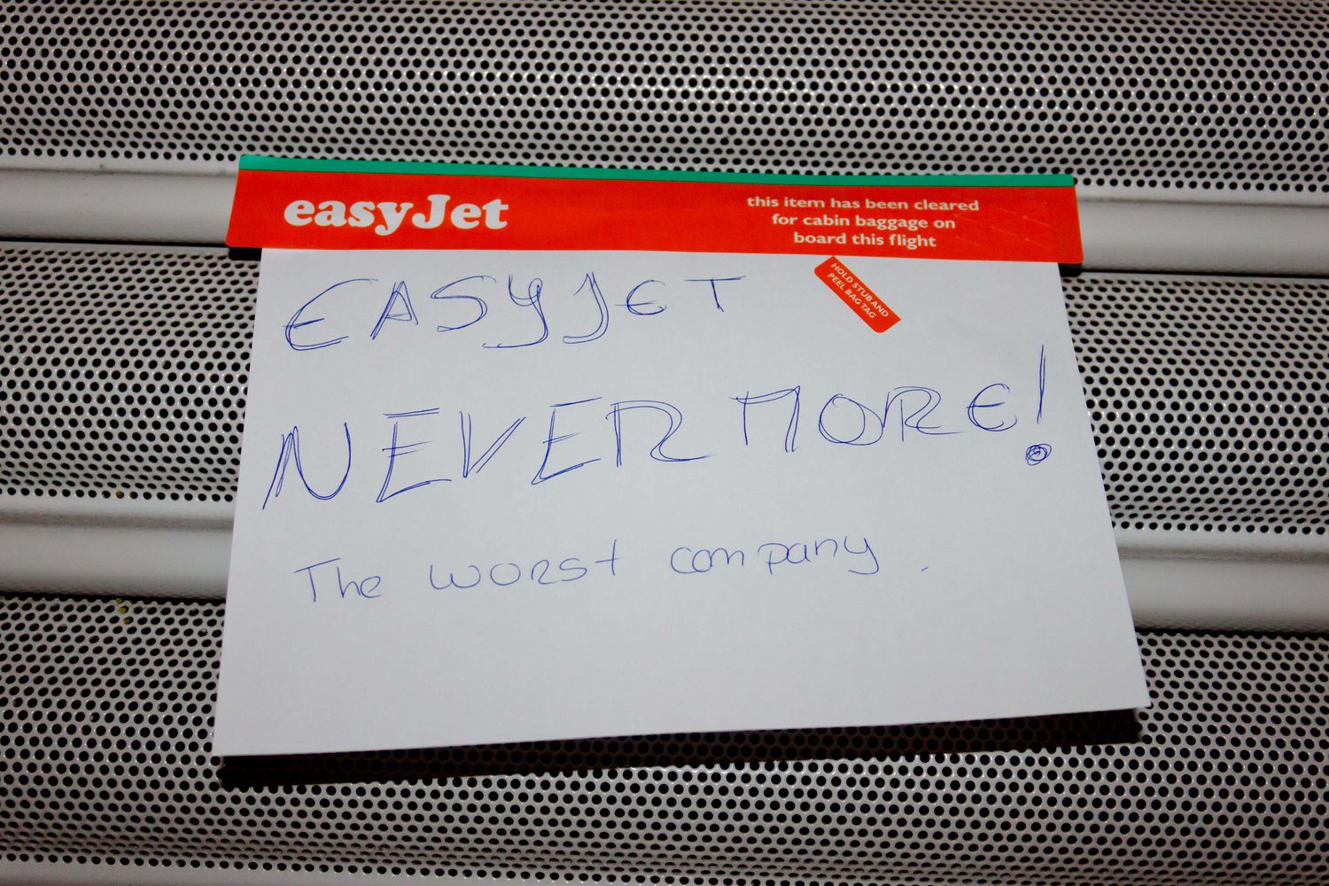Un cartello contro EasyJet