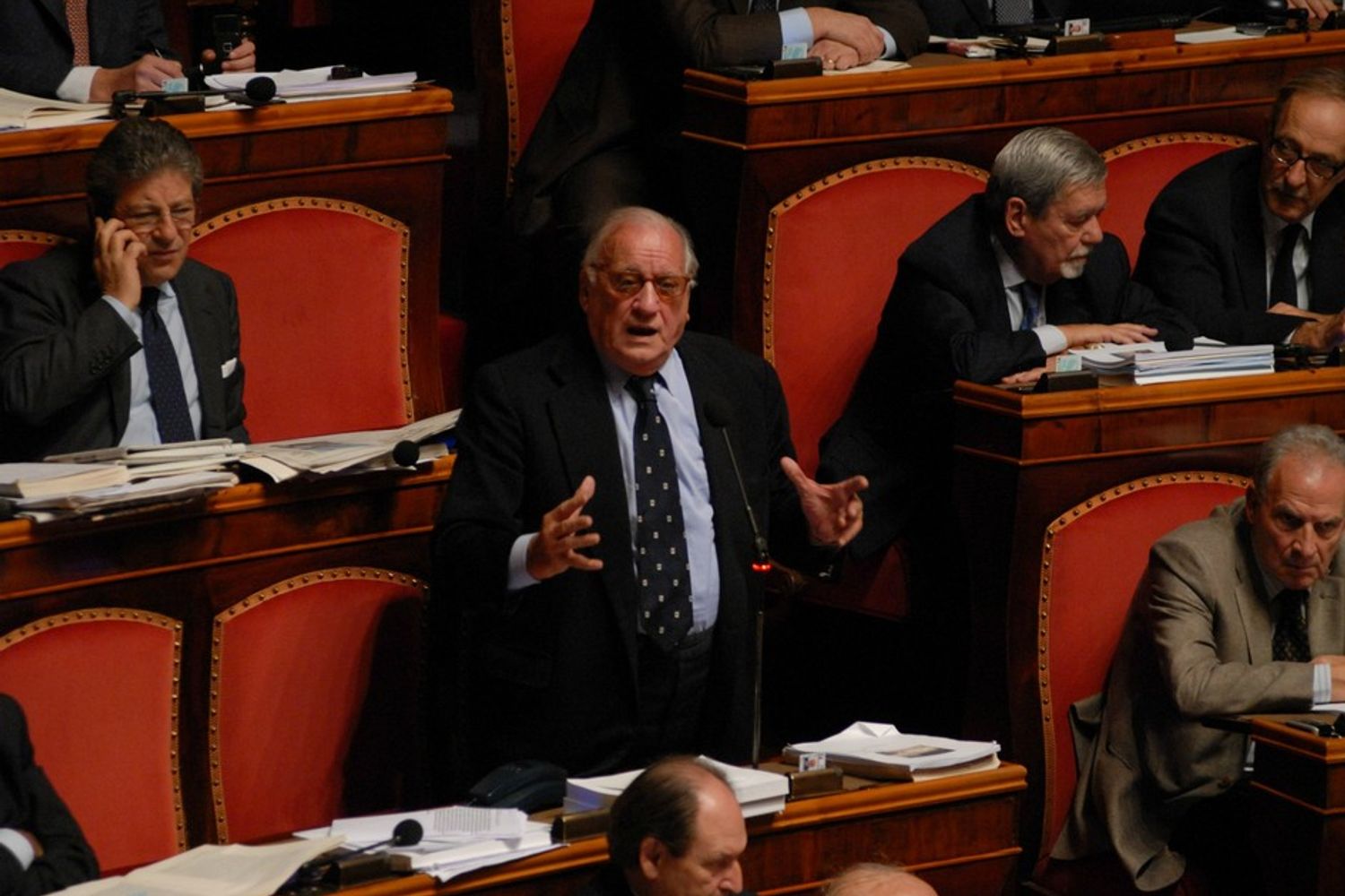 Alfredo Biondi in aula nel 2007
