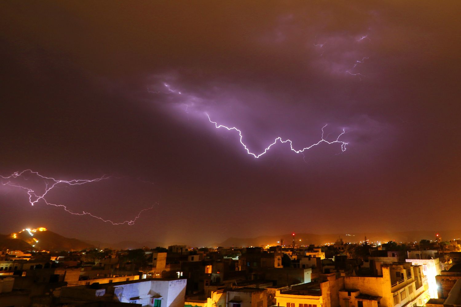 Un temporale a Jaipur