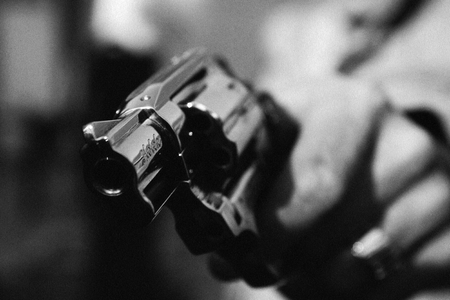 pistola omicidio delitto crimine