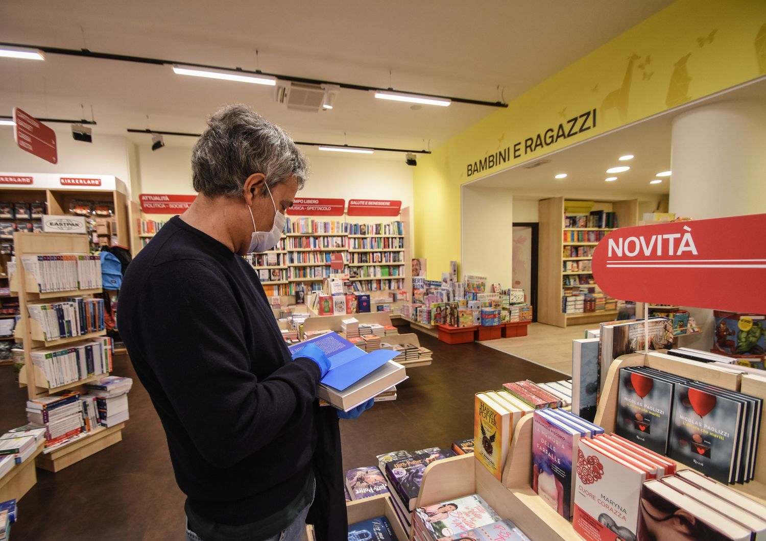 Una libreria Mondadori di Palermo