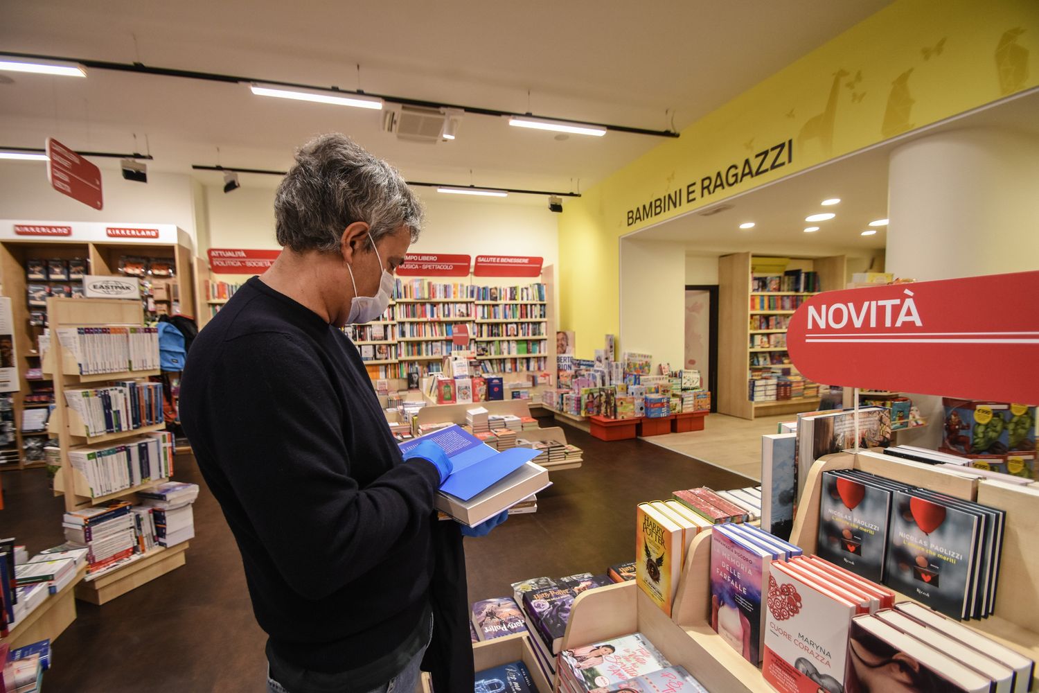 Una libreria Mondadori di Palermo