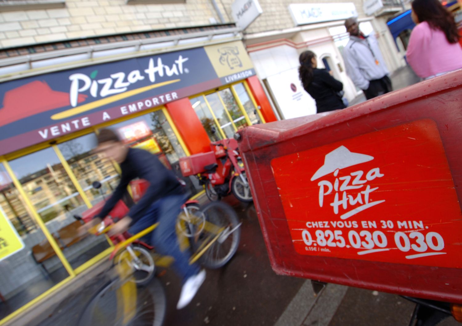 Pizza Hut, un negozio di Parigi