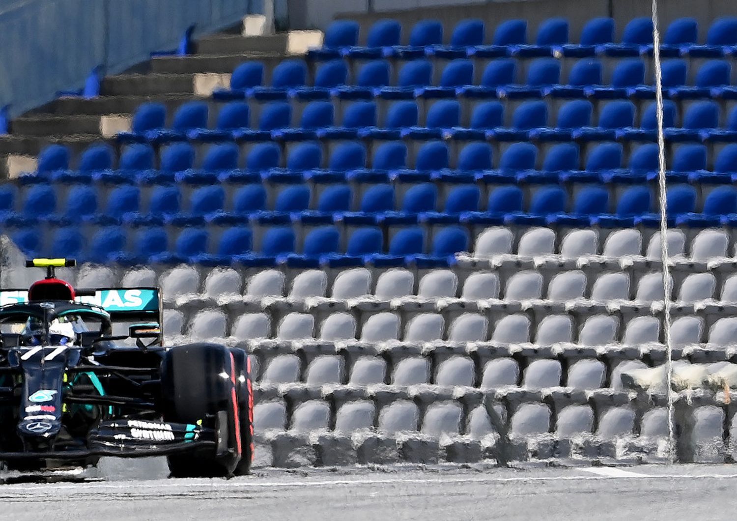 formula uno riparte dominio mercedes&nbsp;pole&nbsp;bottas&nbsp;davanti hamilton