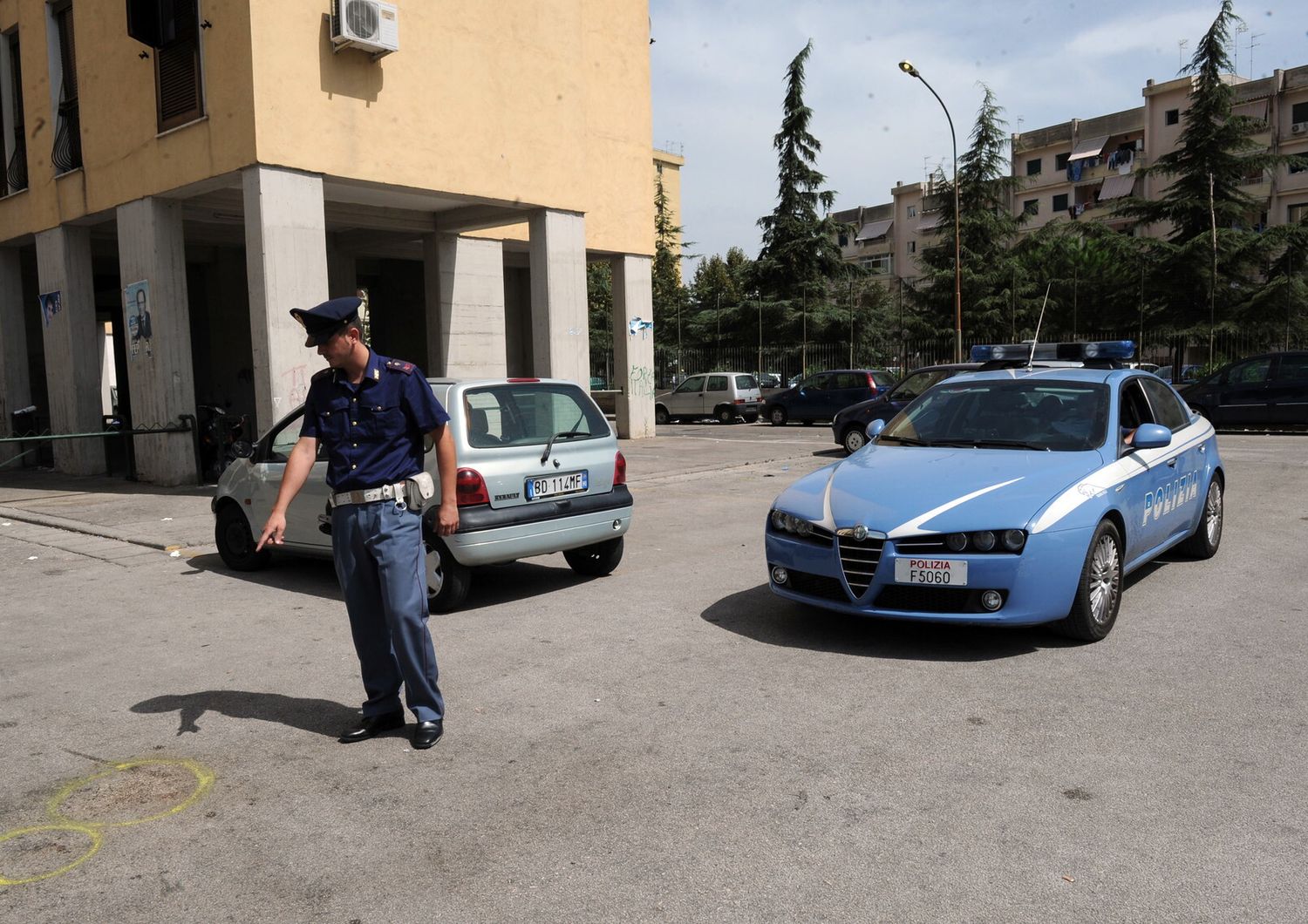 Il luogo di Secondigliano Scampia in cui una bambina di 4 anni &egrave; stata travolta ed uccisa da un pirata della strada. &nbsp;