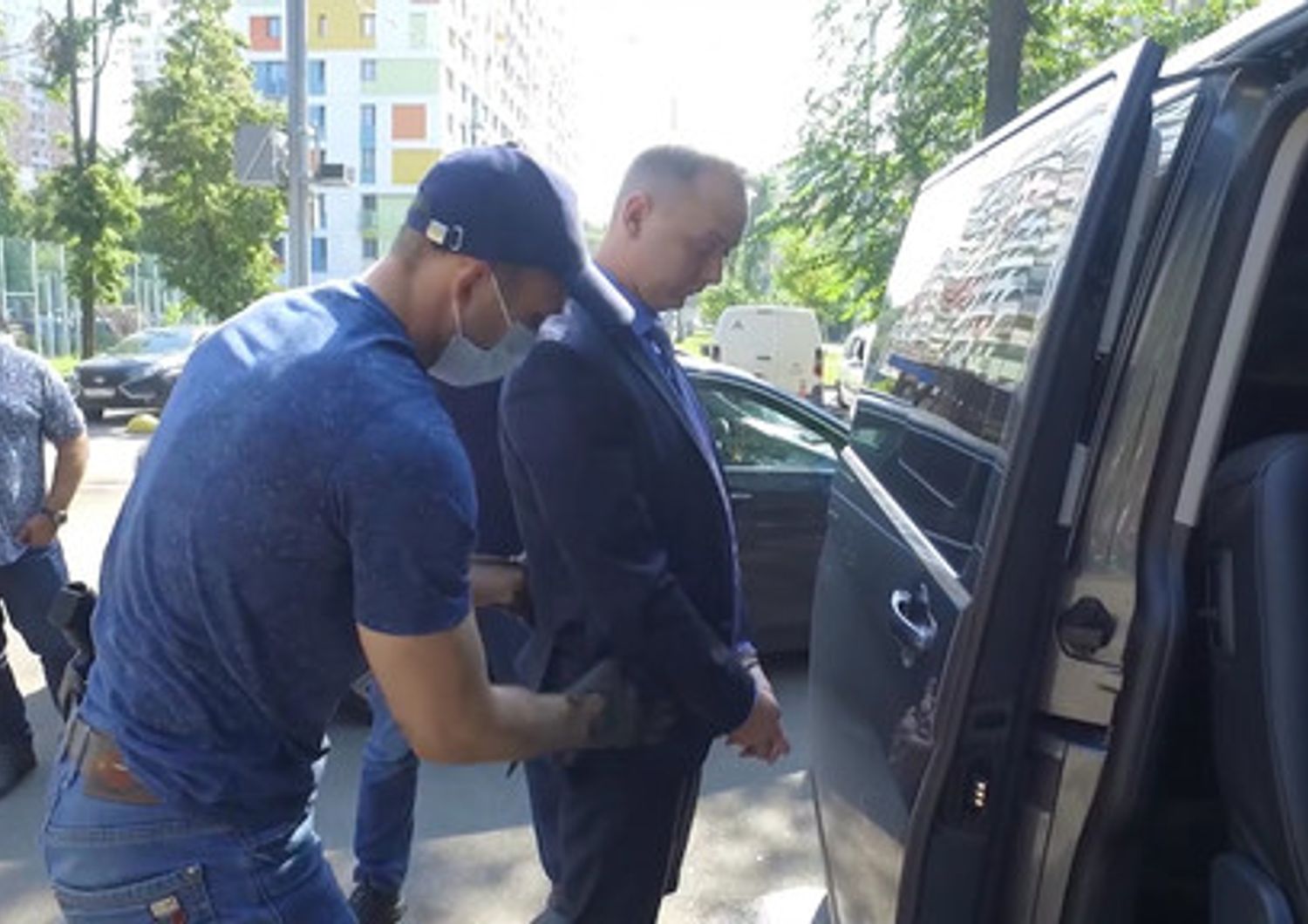 Il momento dell'arresto di Ivan Safronov a Mosca