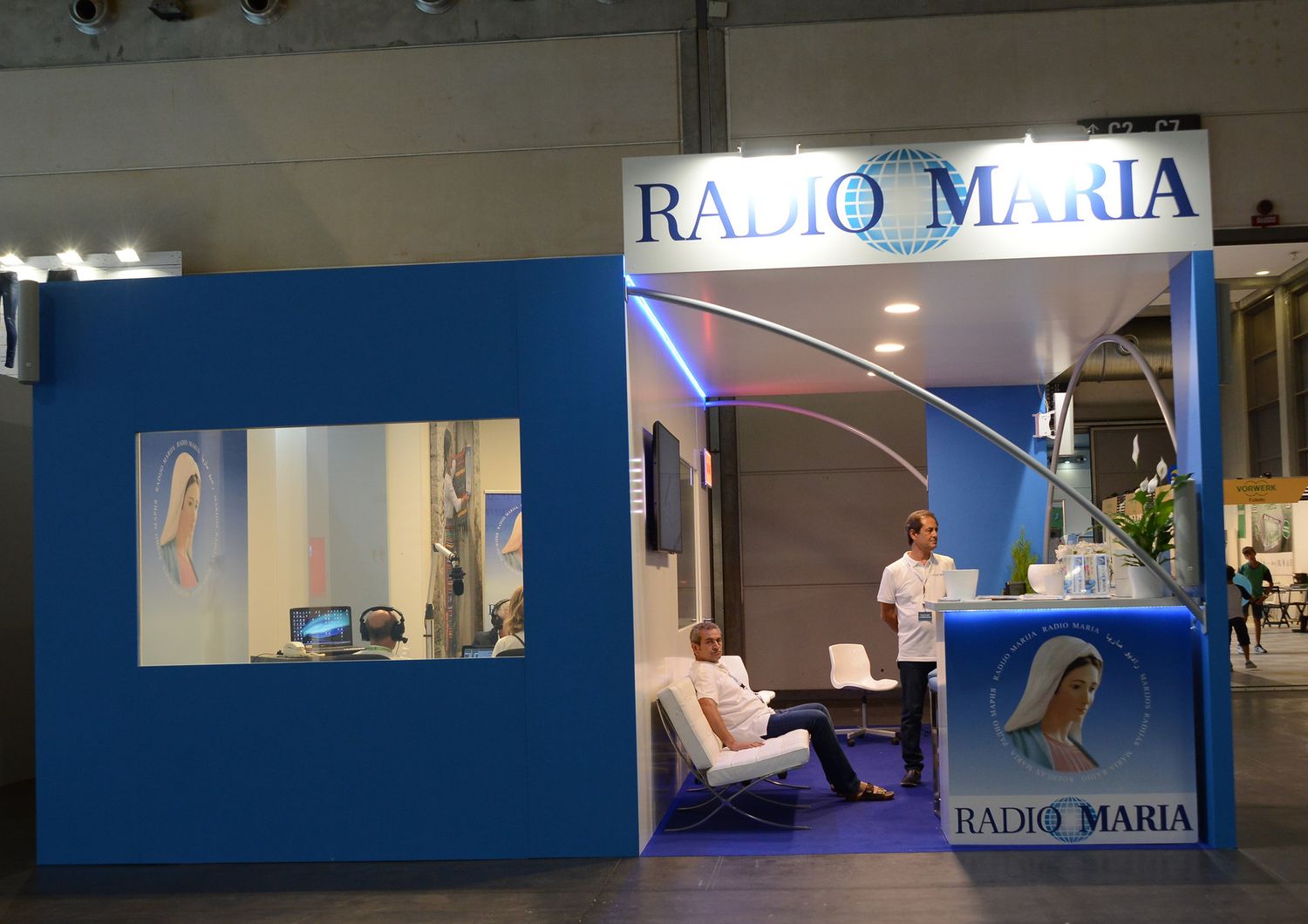 Lo stand di Radio Maria al meeting di Rimini