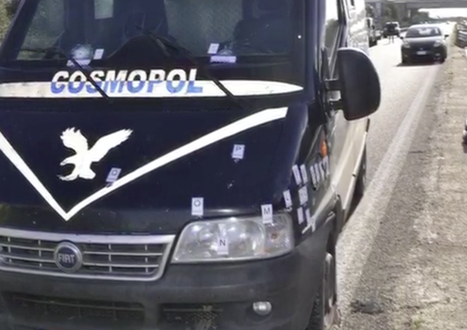 Il furgone della Cosmopol assaltato sulla Brindisi-Lecce nel gennaio 2018