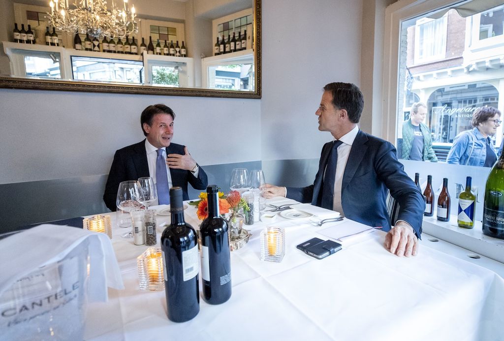 Cena tra Giuseppe Conte e Mark Rutte a l'Aja