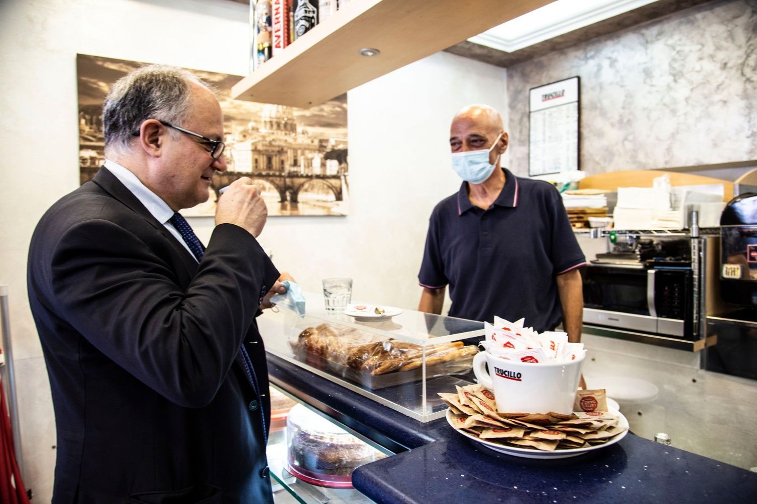 &nbsp;Gualtieri vince scommessa con barista