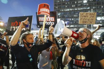 protesta tel aviv gestione Covid
