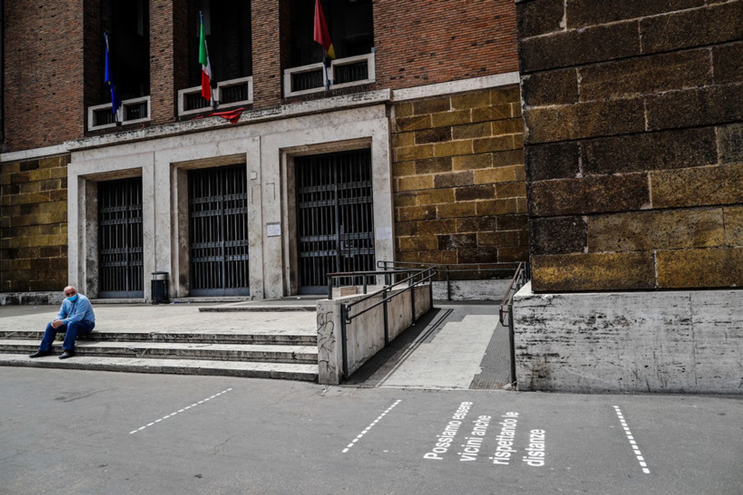 Gli uffici dell'anagrafe a Roma