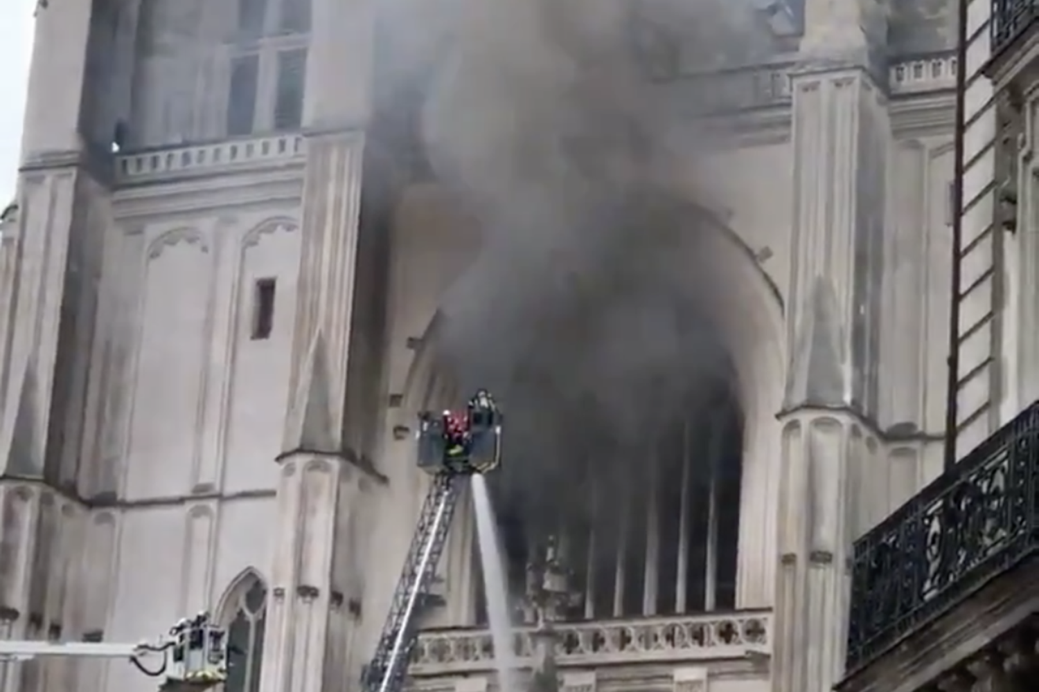 Incendio cattedrale di Nantes