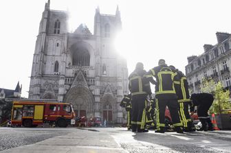 Incendio alla cattedrale di Nantes