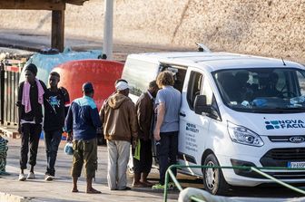 Migranti soccorsi a Lampedusa