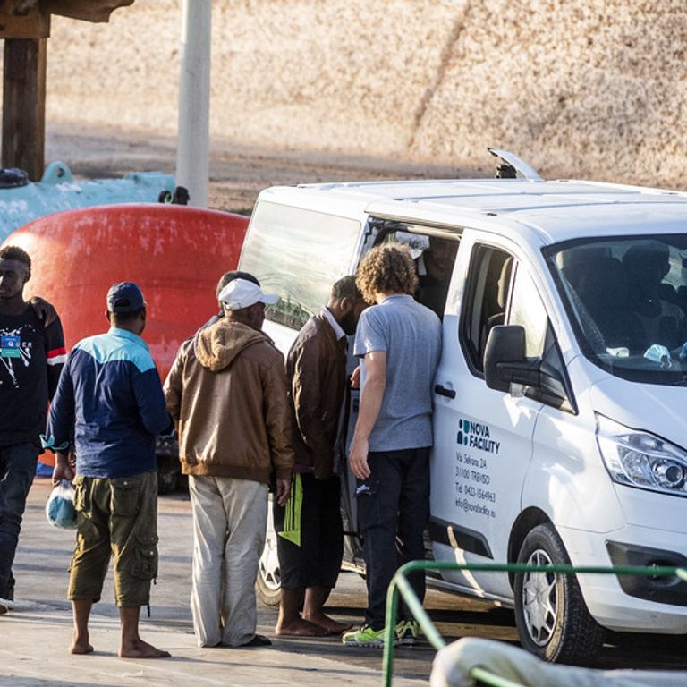Migranti soccorsi a Lampedusa