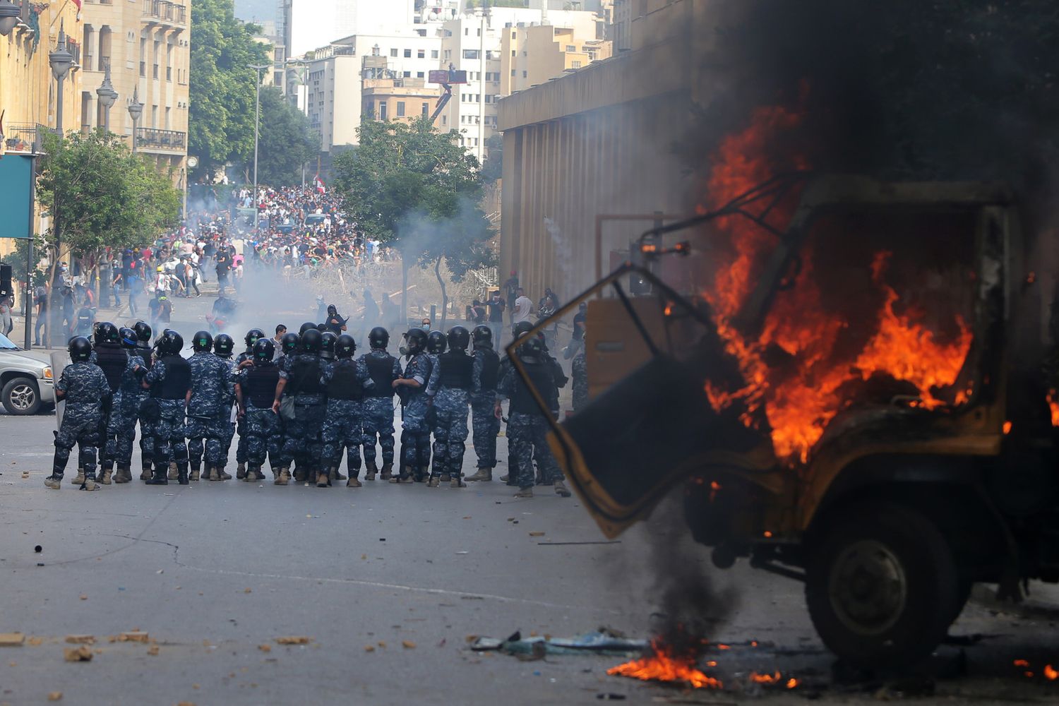 La manifestazione contro il governo a Beirut
