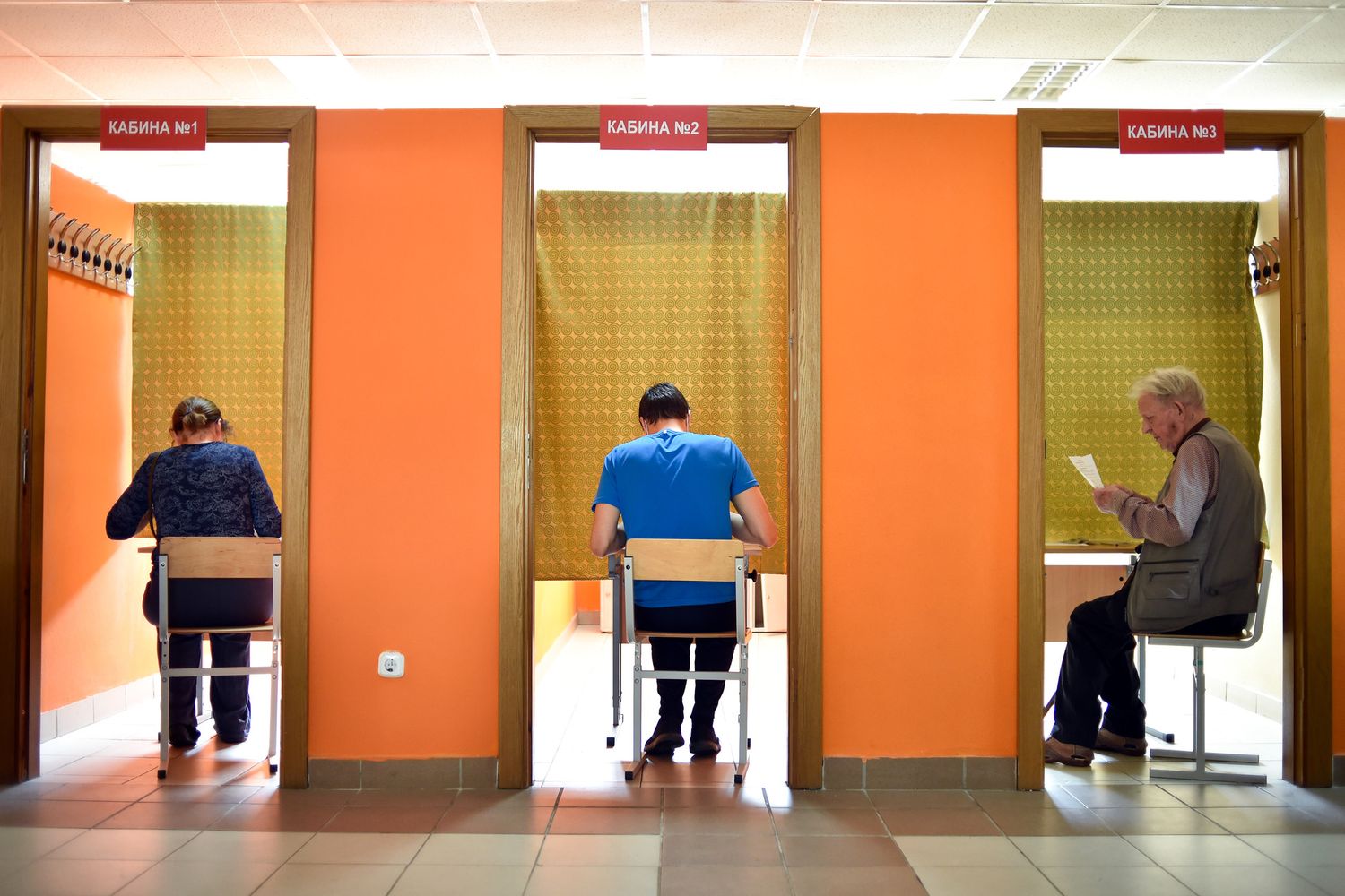 Un seggio elettorale in Bielorussia