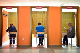 Un seggio elettorale in Bielorussia