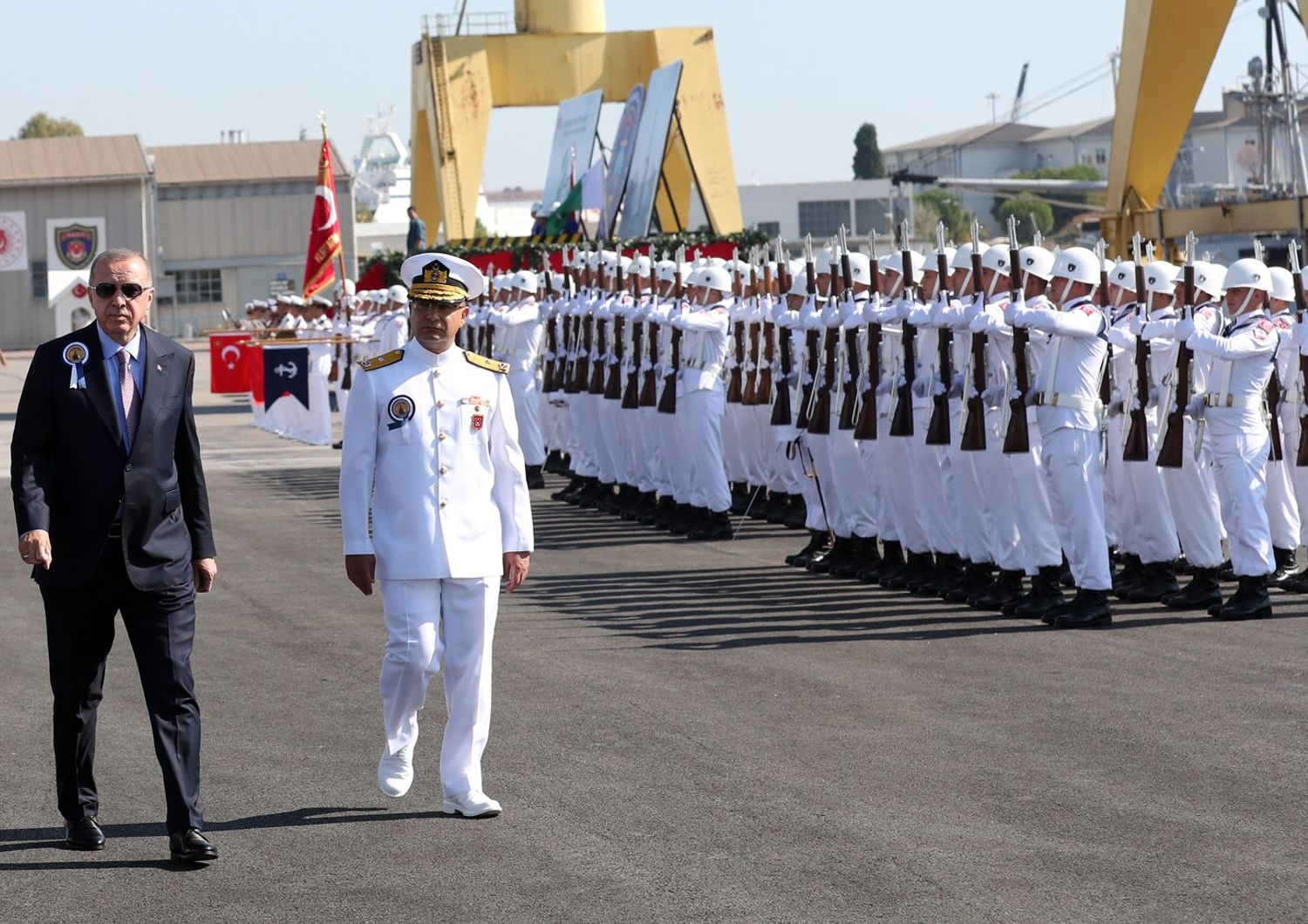 Erdogan a una parata della Marina Militare