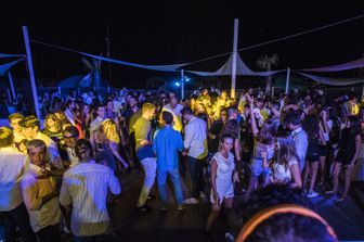 Una discoteca all'aperto