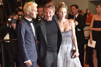 Sean Penn insieme ai figli Dylan e Hopper